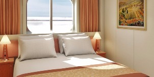 carnival freedom intérieure avec fenetre panoramique vue passerelle