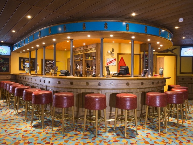 CCL Carnival Croisière Legend Rhum Bar Redfrog