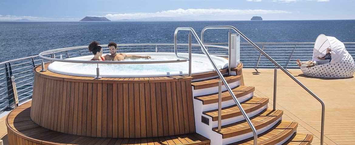 Croisières Celebrity Flora Jacuzzi
