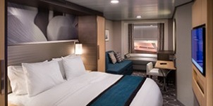 Croisière RCI Royal Caribbean Symphony of the Seas Intérieure vue sur la Promenade