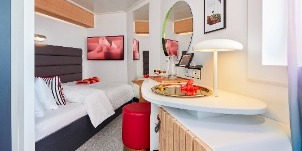 Virgin Voyages Resilient Lady Vue mer Solo